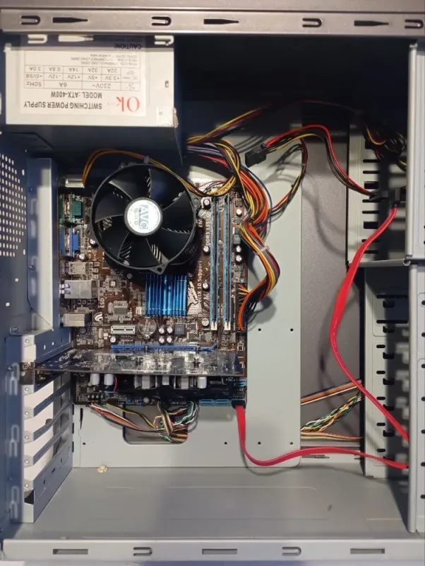 ПК Б-клас Asus Tower / Intel Core 2 Quad Q6700 (4 ядра по 2.66 GHz) / 4 GB DDR2 / 128 GB SSD / nVidia GeForce GT 220, 512 MB GDDR3, 128-bit / 400W / Win 10 б/в - зображення 5