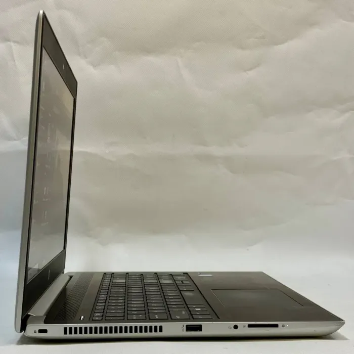 Ноутбук Б-клас HP ProBook 450 G5 / 15.6" (1920x1080) IPS / Intel Core i5-8250U (4 (8) ядра по 1.6 - 3.4 GHz) / 8 GB DDR4 / 256 GB SSD M.2 / Intel UHD Graphics 620 / WebCam / LTE / Windows 10 Pro б/в - зображення 4