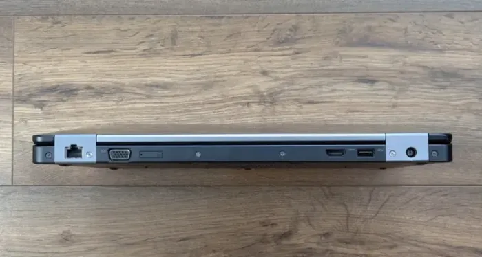 Ноутбук Dell Latitude E5470 / 14" (1366x768) TN / Intel Core i5-6200U (2 (4) ядра по 2.3 - 2.8 GHz) / 8 GB DDR4 / 256 GB SSD / Intel HD Graphics 520 / WebCam б/в - зображення 6