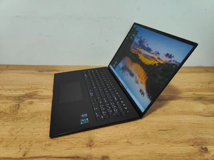 Ультрабук Б-клас LG Gram 17Z95P / 17" (2560x1600) IPS / Intel Core i7-1195G7 (4 (8) ядра по 1.3 - 5.0 GHz) / 16 GB DDR4 / 1000 GB SSD + 1000 GB SSD / Intel Iris Xe Graphics / WebCam / Windows 11 Home б/в - зображення 9