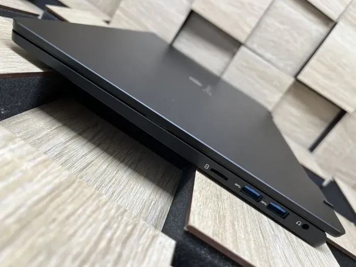 Ультрабук Gateway GWTC71427-BK / 14.1" (1920x1080) IPS Touch / Intel Core i7-1255U (10 (12) ядер по 2.8 - 4.7 GHz) / 8 GB DDR4 / 512 GB SSD M.2 / Intel UHD Graphics / WebCam б/в - зображення 6