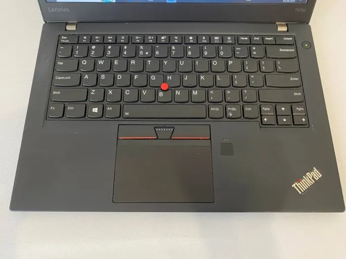 Ультрабук Б-клас Lenovo ThinkPad T470s / 14" (1920x1080) IPS / Intel Core i5-7200U (2 (4) ядра по 2.5 - 3.1 GHz) / 12 GB DDR4 / 180 GB SSD / Intel HD Graphics 620 / WebCam б/в - зображення 4