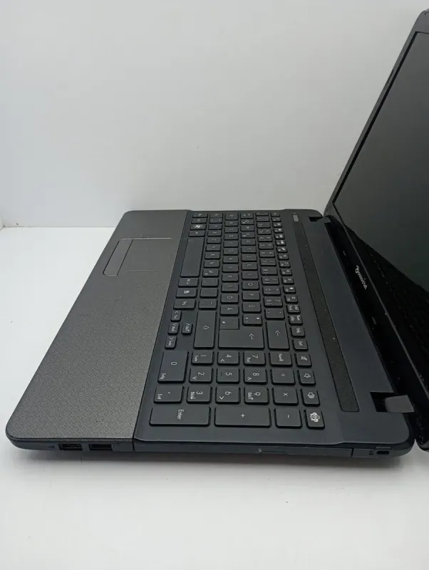 Ноутбук Acer Pakard TS11 / 15.6" (1366x768) TN / Intel Core i7-2630QM (4 (8) ядра по 2.0 - 2.9 GHz) / 6 GB DDR3 / 500 GB HDD / nVidia GeForce GT 630M, 1 GB GDDR3, 64-bit / WebCam б/в - зображення 6