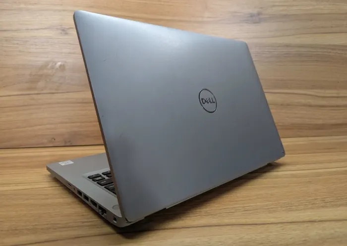 Ультрабук Dell Latitude 5411 / 14" (1920x1080) IPS / Intel Core i7-10850H (6 (12) ядер по 2.7 - 5.1 GHz) / 16 GB DDR4 / 256 GB SSD / Intel UHD Graphics / WebCam / Windows 10 б/в - зображення 7