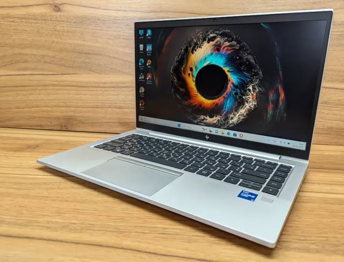 Ультрабук HP EliteBook 840 G8 / 14" (1920x1080) IPS / Intel Core i5-1145G7 (4 (8) ядра по 2.6 - 4.4 GHz) / 16 GB DDR4 / 512 GB SSD / Intel Iris Xe Graphics / WebCam / TouchID / Windows 10 б/в - зображення 5