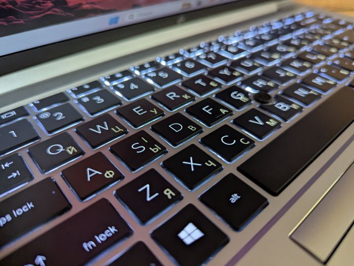 Ультрабук HP EliteBook 840 G7 / 14" (1920x1080) IPS / Intel Core i7-10610U (4 (8) ядра по 1.8 - 4.9 GHz) / 16 GB DDR4 / 512 GB SSD / Intel UHD Graphics / HDMI / Fingerprint / Windows 11 б/в - зображення 6