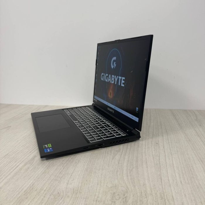 Ігровий ноутбук Б-клас Gigabyte G6 KF / 16" (1920x1200) IPS / Intel Core i7-13620H (10 (16) ядер по 3,6 - 4,9 ГГц) / 16 ГБ DDR4 / 1000 ГБ SSD / nVidia GeForce RTX 4060, 8 ГБ GDDR6, 128-bit / WebCam б/в - зображення 6