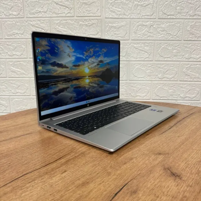 Ультрабук HP ProBook 450 G9 / 15.6" (1920x1080) IPS / Intel Core i7-1255U (10 (12) ядер по 1.7 - 4.7 GHz) / 16 GB DDR4 / 512 GB SSD / Intel Intel Iris Xe Graphics / WebCam б/в - зображення 4