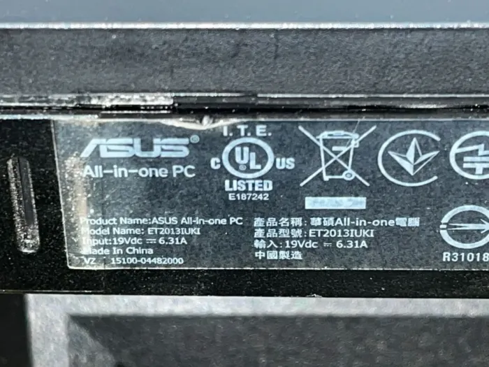 Моноблок Asus ET2013IUKI / 20" (1600x900) TN / Intel Core i5-3550S (4 ядра по 3.0 - 3.7 GHz) / 4 GB DDR3 / 500 GB HDD / Intel HD Graphics 2000 / WebCam б/в - изображение 2