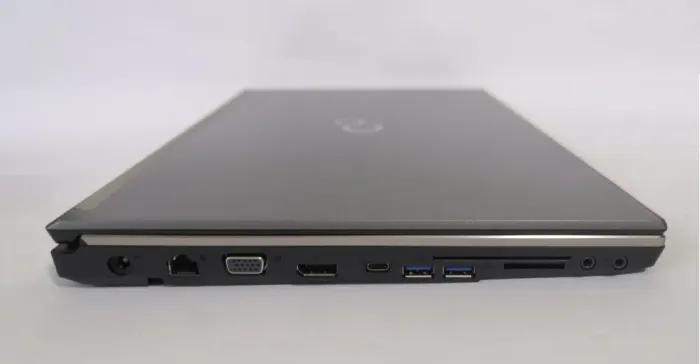 Мобільна робоча станція Fujitsu Celsius H760 / 15.6" (1920x1080) IPS / Intel Core i5-6440HQ (4 ядра по 2.6 - 3.5 GHz) / 16 GB DDR4 / 256 GB SSD / nVidia Quadro M600M, 2 GB GDDR5, 128-bit / WebCam / Win 10 Pro б/в - зображення 4