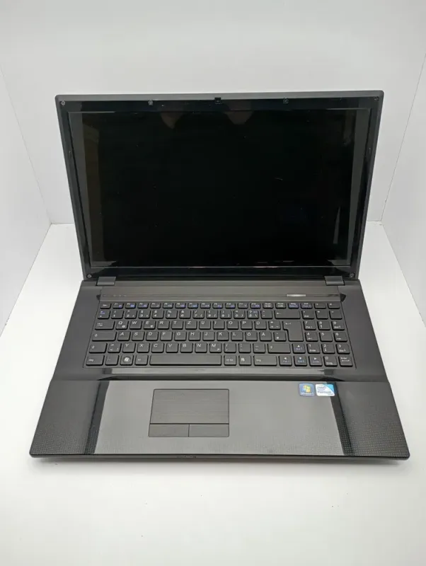 Ноутбук Asus Terra 1748 / 17.3" (1600x900) TN / Intel Pentium B950 (2 ядра по 2.1 GHz) / 6 GB DDR3 / 750 GB HDD / Intel HD Graphics / WebCam б/в - зображення 2
