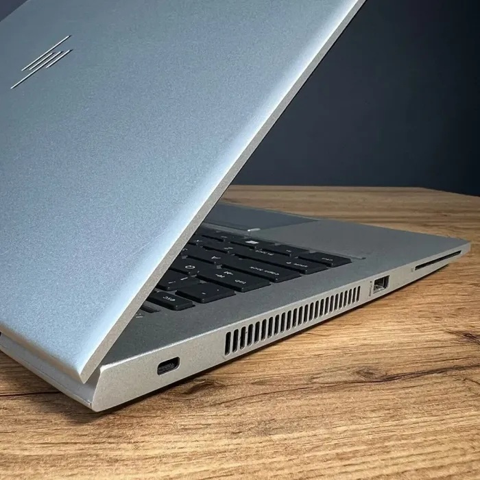 Ультрабук HP EliteBook 745 G6 / 14" (1920x1080) IPS Touch / AMD Ryzen 5 3500U (4 (8) ядра по 2.1 - 3.7 GHz) / 8 GB DDR4 / 256 GB SSD M.2 / AMD Radeon Vega 8 Graphics / WebCam б/в - зображення 8