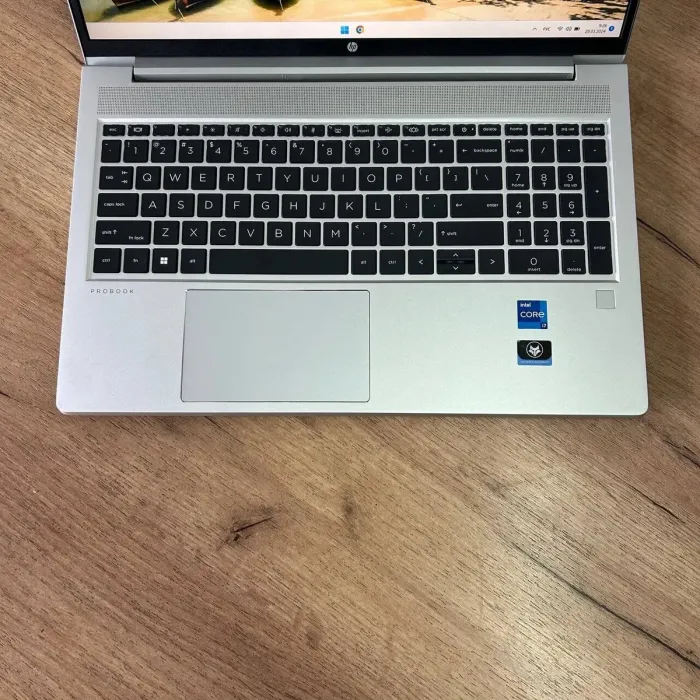 Ультрабук HP ProBook 450 G10 / 15.6" (1920x1080) IPS / Intel Core i7-1355U (10 (12) ядер по 3.7 - 5.0 GHz) / 16 GB DDR4 / 512 GB SSD / Intel Iris Xe Graphics / WebCam б/в - зображення 7