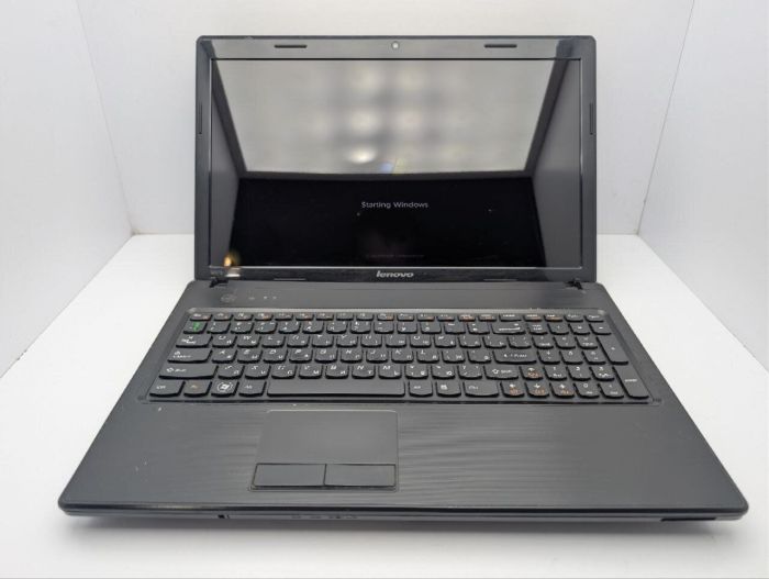 Ноутбук Lenovo G570 / 15.6" (1366x768) TN / Intel Core i3-2310M (2 (4) ядра по 2.1 GHz) / 8 GB DDR3 / 500 GB HDD / AMD Radeon HD 6370M, 1 GB GDDR3, 64-bit / WebCam / DVD-ROM б/в - зображення 3