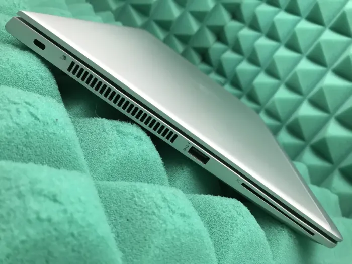 Ультрабук Б-клас HP EliteBook 840 G5 / 14" (1920x1080) IPS Touch / Intel Core i5-8350U (4 (8) ядра по 1.7 - 3.6 GHz) / 8 GB DDR4 / 256 GB SSD M.2 / Intel UHD Graphics 620 / WebCam / Fingerprint / USB 3.1 / HDMI б/в - зображення 7