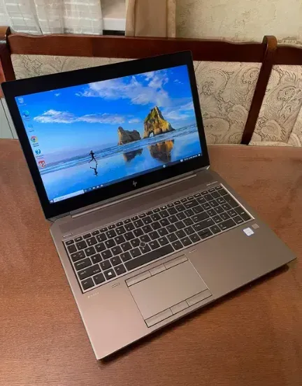 Робоча станція HP ZBook Studio G5 / 15.6" (1920x1080) IPS / Intel Xeon E-2176M (6 (12) ядер по 2.7 - 4.4 GHz) / 32 GB DDR4 / 512 GB SSD / nVidia Quadro P2000, 5 GB GDDR5, 160-bit / WebCam / WebCam / WebCam б/в - зображення 2