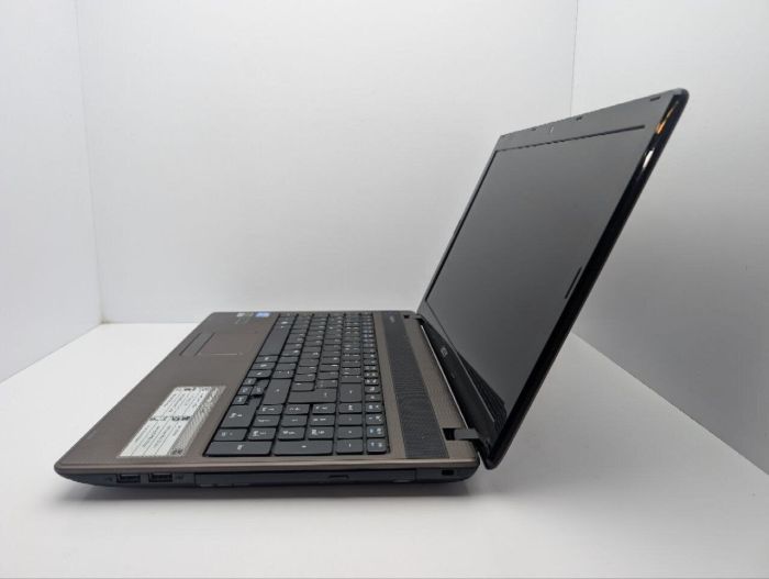 Ноутбук Acer Aspire 5742G / 15.6" (1366x768) TN / Intel Core i3-380M (2 (4) ядра по 2.53 GHz) / 6 GB DDR3 / 500 GB HDD / nVidia GeForce GT 540M, 1 GB GDDR3, 128-bit / WebCam б/в - зображення 5