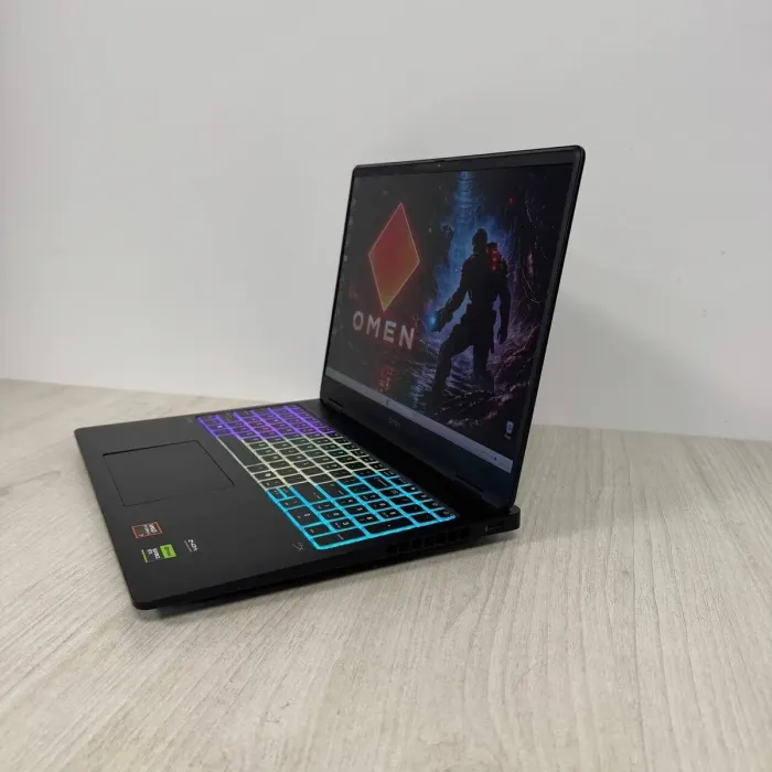 Ігровий ноутбук HP Omen MAX 16-ak0047nr / 16" (2560x1600) IPS / AMD Ryzen AI 7 350 (8 (16) ядер по 2,0 - 5,0 ГГц) / 16 ГБ DDR5 / 1000 ГБ SSD NVMe / nVidia GeForce RTX 5070, 8 ГБ GDDR7, 128-біт / Веб-камера б/в - зображення 7