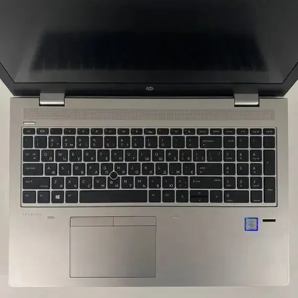 Ультрабук HP ProBook 650 G4 / 15.6" (1920x1080) IPS / Intel Core i7-8850H (6 (12) ядра по 2.6 - 4.3 GHz) / 16 GB DDR4 / 256 GB SSD / Intel UHD Graphics 630 / Fingerprint / WebCam б/в - зображення 3