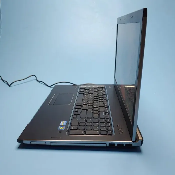 Ноутбук Б-клас Dell Vostro 3750 / 17.3" (1600x900) TN / Intel Core i3-2330M (2 (4) ядра по 2.2 GHz) / 4 GB DDR3 / 256 GB SSD / Intel HD Graphics 3000 / WebCam / DVD-ROM / Win 10 Pro б/в - зображення 5