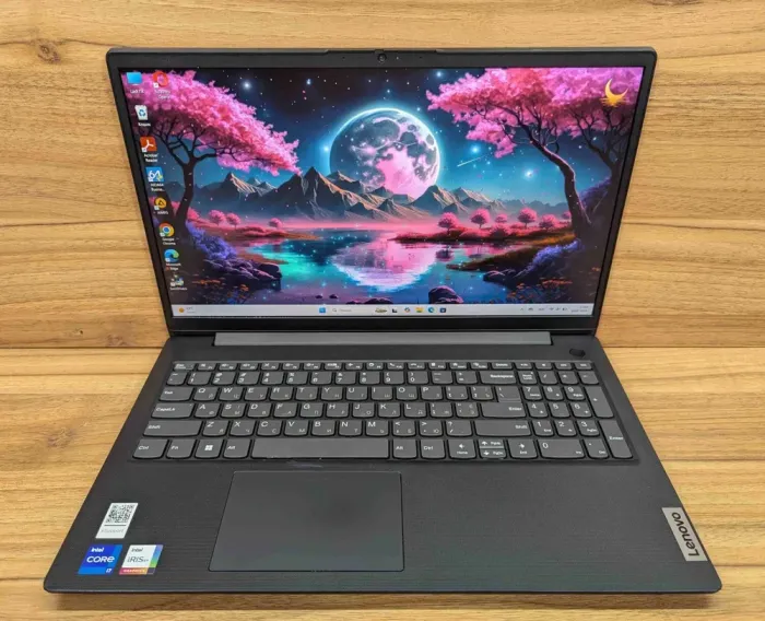 Ультрабук Lenovo V15 G4 IRU / 15.6" (1920x1080) IPS / Intel Core i7-1355U (10 (12) ядер по 3.7 - 5.0 GHz) / 16 GB DDR4 / 512 GB SSD / Intel Iris Xe Graphics / WebCam / Windows 11 б/в - зображення 2
