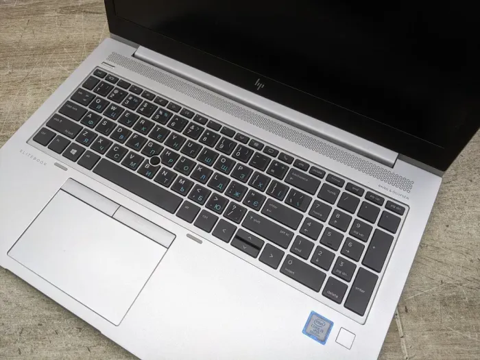 Ультрабук Б-клас HP EliteBook 850 G5 / 15.6" (1920x1080) IPS / Intel Core i5-8350U (4 (8) ядра по 1.7 - 3.6 GHz) / 8 GB DDR4 / 240 GB SSD / Intel UHD Graphics 620 / WebCam б/в - зображення 4