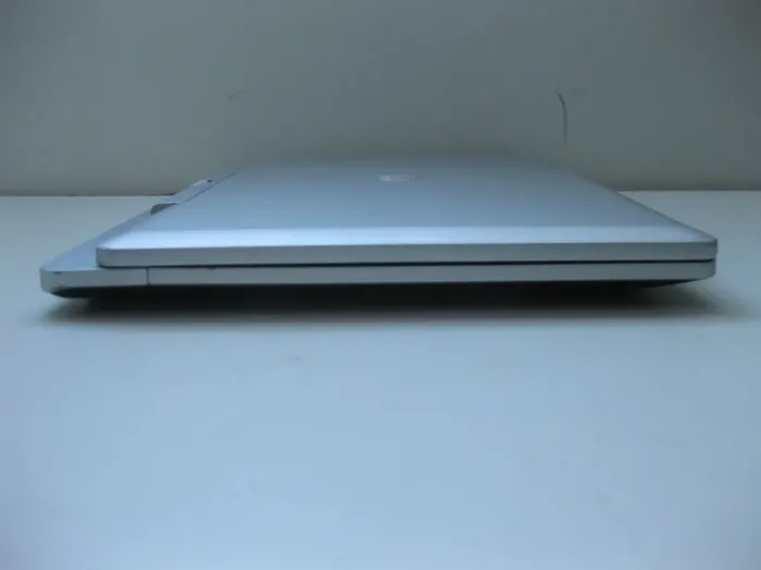 Нетбук Б-клас HP EliteBook Revolve 810 G1 / 11.6" (1366x768) IPS Touch / Intel Core i5-3437U (2 (4) ядра по 1.9 - 2.9 GHz) / 8 GB DDR3 / 256 GB SSD / Intel HD Graphics 4000 / WebCam б/в - зображення 4