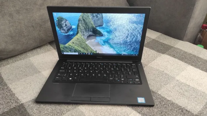 Нетбук Dell Latitude 7280 / 12.5" (1920x1080) IPS / Intel Core i5-7300U (2 (4) ядра по 2.6 - 3.5 GHz) / 8 GB DDR4 / 512 GB SSD / Intel HD Graphics 620 / WebCam / Windows 10 Pro Lic б/в - зображення 2