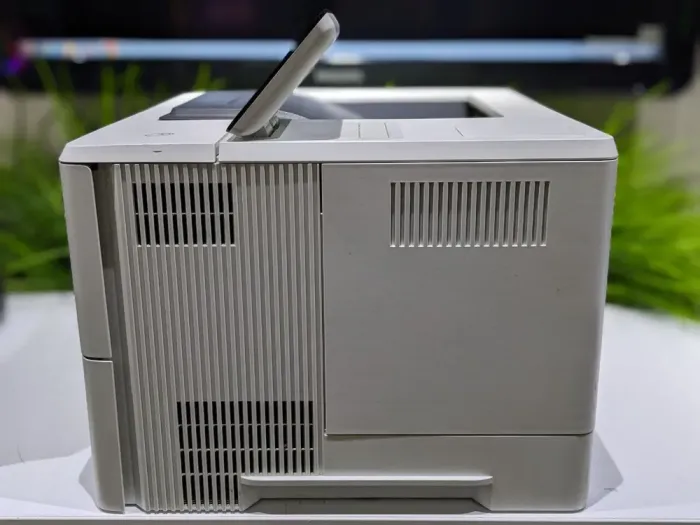 Принтер HP LaserJet M506x / Лазерная монохромная печать / 1200x1200 dpi / A4 / 43 стр/мин / Ethernet, USB 2.0 / Дуплекс б/в - зображення 4