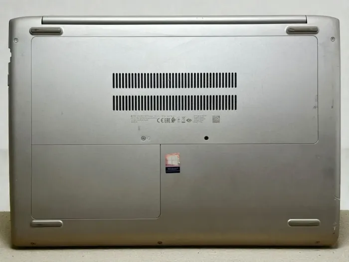 Ноутбук Б-клас HP ProBook 450 G5 / 15.6" (1366x768) TN / Intel Core i3-7100U (2 (4) ядра по 2.4 GHz) / 4 GB DDR4 / 256 GB SSD / Intel HD Graphics 620 / WebCam б/в - зображення 5