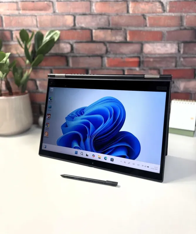 Ультрабук-трансформер Lenovo ThinkPad X13 Yoga Gen1 / 13.3" (1920x1080) IPS Touch / Intel Core i5-10210U (4 (8) ядра по 1.6 - 4.2 GHz) / 16 GB DDR4 / 256 GB SSD / Intel UHD Graphics / WebCam / Стилус / Windows 10 Pro б/в - зображення 3