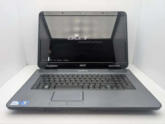 Ноутбук Acer Aspire 7715Z / 17.3" (1600x900) TN / Intel Pentium T4500 (2 ядра по 2.3 GHz) / 4 GB DDR3 / 250 GB HDD / Intel Graphics / WebCam / DVD-ROM / АКБ не тримає заряд б/в - зображення 3