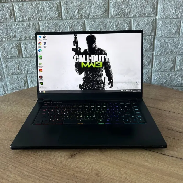 Ігровий ноутбук Б-клас Eluktronics MAG-15 2070 / 15.6" (1920x1080) IPS / Intel Core i7-9750H (6 (12) ядер по 2.6 - 4.5 GHz) / 16 GB DDR4 / 512 GB SSD / nVidia GeForce RTX 2070 Max-Q, 8 GB GDDR6, 256-bit / WebCam б/в - зображення 2