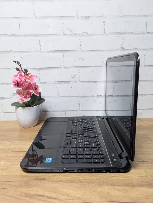 Ноутбук Б-клас HP Pavilion ProtectSmart / 15.6" (1366x768) TN / Intel Core i5-3337U (2 (4) ядра по 1.8 - 2.7 GHz) / 8 GB DDR3 / 128 GB SSD / Intel HD Graphics 4000 / WebCam б/в - зображення 4