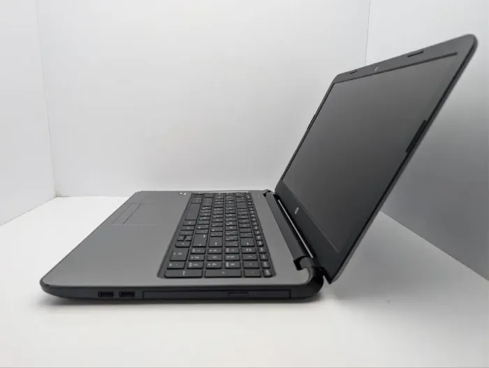 Ноутбук HP 15 g003sr / 15.6" (1366x768) TN / AMD A8-6410 (4 ядра по 2.0 - 2.4 GHz) / 8 GB DDR3 / 128 GB SSD / AMD Radeon R5 Graphics / WebCam / DVD-ROM б/в - зображення 5