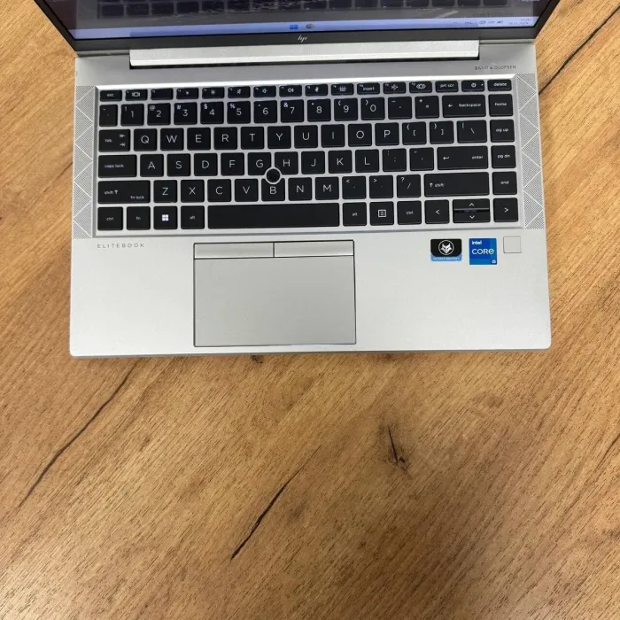 Ультрабук Б-клас HP EliteBook 840 G8 / 14" (1920x1080) IPS Touch / Intel Core i5-1135G7 (4 (8) ядра по 2.4 - 4.2 GHz) / 8 GB DDR4 / 256 GB SSD / Intel Iris Xe Graphics / WebCam б/в - зображення 7