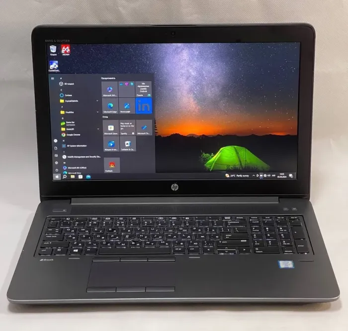 Мобільна робоча станція HP ZBook 15 G3 / 15.6" (1920x1080) TN / Intel Core i7-6820HQ (4 (8) ядра по 2.7 - 3.6 GHz) / 16 GB DDR4 / 256 GB SSD + 500 GB HDD / nVidia Quadro M2000M, 4 GB GDDR5, 128-bit / WebCam б/в - зображення 3