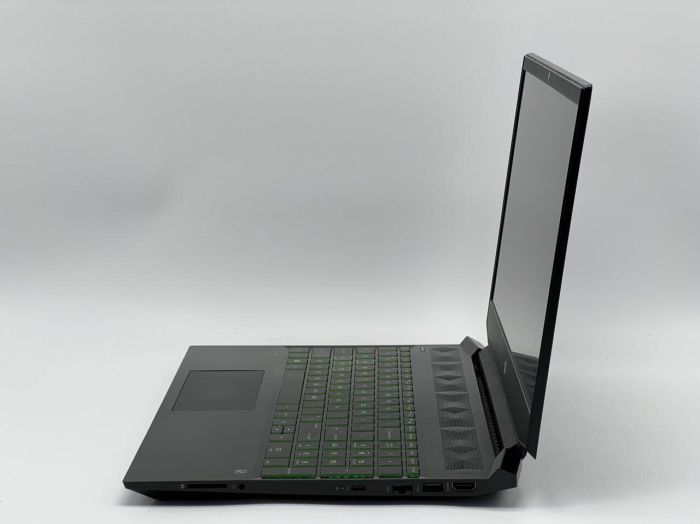 Ігровий ноутбук Б-класу HP Pavilion Gaming 15-EC0013DX / 15,6" (1920x1080) IPS / AMD Ryzen 5 3550H (4 (8) ядер по 2,1 - 3,7 ГГц) / 16 ГБ DDR4 / 480 ГБ SSD / nVidia GeForce GTX 1050, 3 ГБ GDDR5, 96-біт / Веб-камера б/в - зображення 3