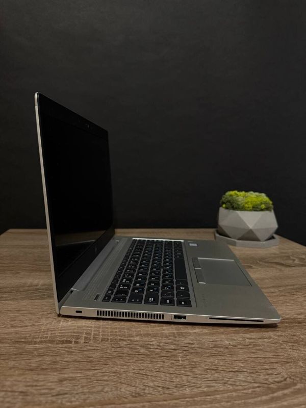 Ультрабук HP EliteBook 840 G6 / 14" (1920x1080) IPS / Intel Core i5-8265U (4 (8) ядра по 1.6 - 3.9 GHz) / 8 GB DDR4 / 256 GB SSD / Intel UHD Graphics 620 / WebCam / Win 11 б/в - зображення 4