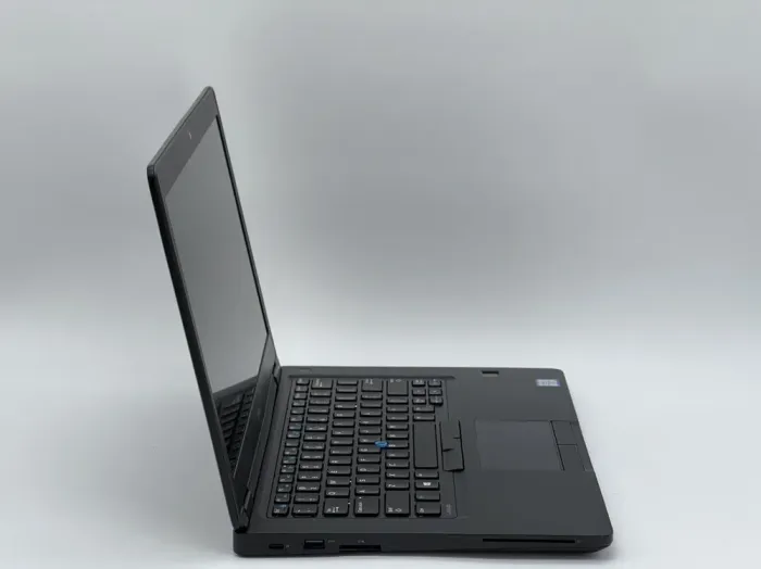 Ультрабук Dell Latitude 5480 / 14" (1920x1080) IPS / Intel Core i5-6300U (2 (4) ядра по 2.4 - 3.0 GHz) / 16 GB DDR4 / 480 GB SSD / Intel HD Graphics 520 / WebCam б/в - зображення 3