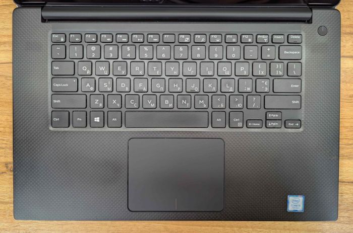 Ноутбук Dell Precision 5520 / 15.6" (3840x2160) IPS Touch / Intel Core i5-7440HQ (4 ядра по 2.8 - 3.8 GHz) / 16 GB DDR4 / 256 GB SSD / Intel HD Graphics 630 / HDMI / Windows 10 б/в - зображення 3