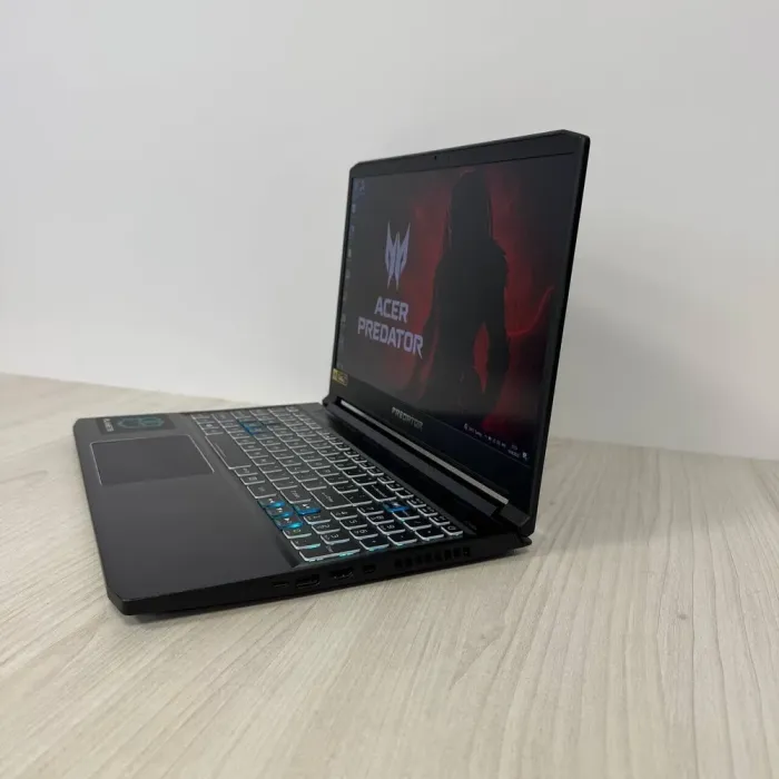 Ігровий ноутбук Б-класу Acer Predator Triton 300 PT315-52 / 15.6" (1920x1080) IPS / Intel Core i7-10750H (6 (12) ядер по 2.6 - 5.0 GHz) / 32 GB DDR4 / 1000 GB SSD NVMe / nVidia GeForce RTX 2070 Max-Q, 8 GB GDDR6, 256-bit / WebCam б/в - зображення 5
