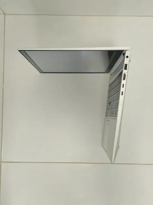 Ультрабук HP ProBook 850 G8 / 15.6" (1920x1080) IPS / Intel Core i5-1135G7 (4 (8) ядра по 4.2 GHz) / 16 GB DDR4 / 256 GB SSD / Intel Iris Xe Graphics / WebCam / Fingerprint б/в - зображення 7