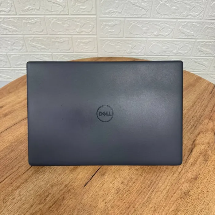 Ноутбук Б-клас Dell Latitude 3510 / 15.6" (1366x768) TN / Intel Core i5-10210U (4 (8) ядра по 1.6 - 4.2 GHz) / 8 GB DDR4 / 256 GB SSD / Intel UHD Graphics / WebCam б/в - зображення 3