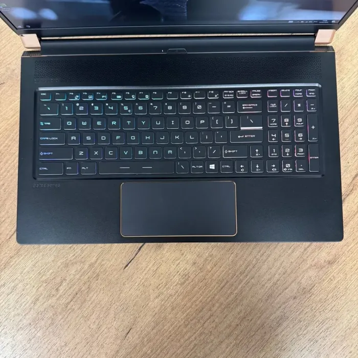 Ігровий ноутбук MSI GS75 Stealth 9SG / 17.3" (1920x1080) IPS / Intel Core i7-9750H (6 (12) ядер по 2.6 - 4.5 GHz) / 16 GB DDR4 / 256 GB SSD / nVidia GeForce RTX 2080 Max-Q, 8 GB GDDR6, 256-bit / WebCam б/в - зображення 7