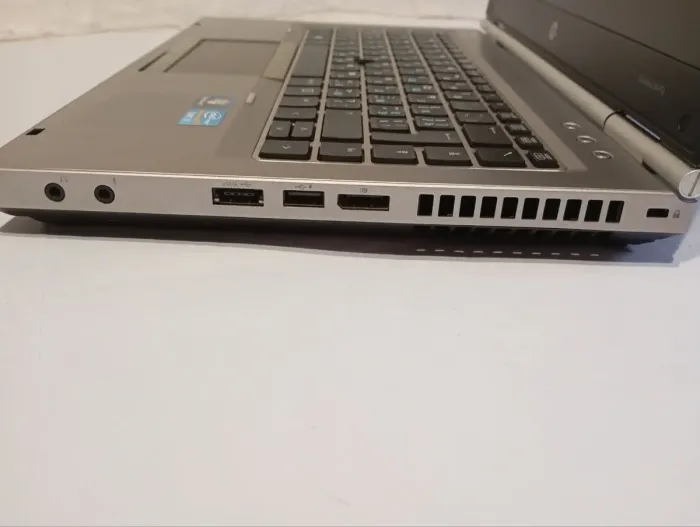 Ноутбук Б-клас HP EliteBook 8470p / 14" (1366x768) TN / Intel Core i5-3230M (2 (4) ядра по 2.6 - 3.2 GHz) / 8 GB DDR3 / 1000 GB HDD / Intel HD Graphics 4000 / WebCam / DVD-RW б/в - зображення 6