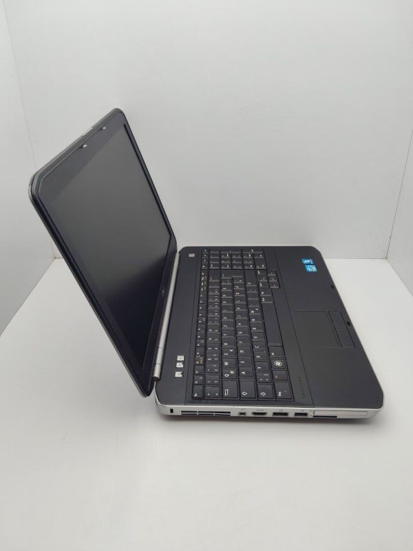 Ноутбук Dell Latitude E6530 / 15.6" (1366x768) TN / Intel Core i5-2520M (2 (4) ядра по 2.5 - 3.2 GHz) / 6 GB DDR3 / 320 GB HDD / Intel HD Graphics 3000 / DVD-ROM б/в - зображення 6