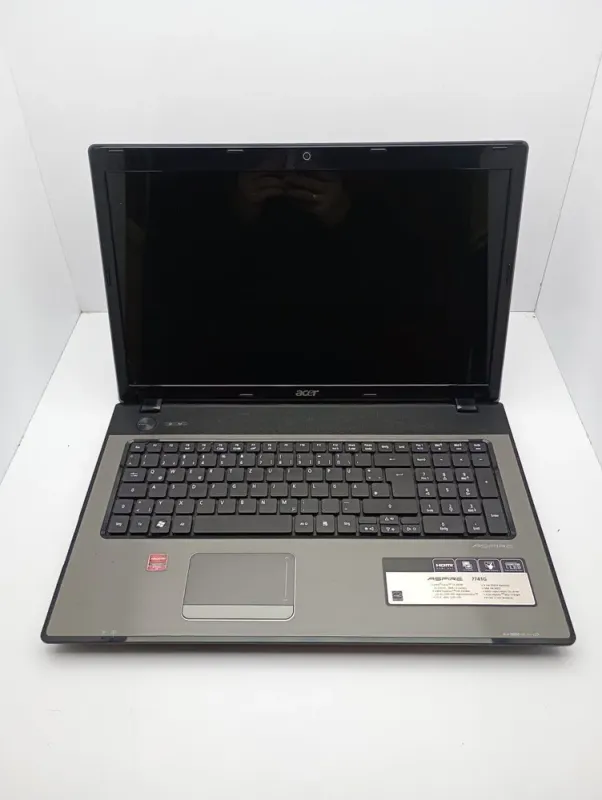 Ноутбук Acer Aspire 7741G / 17.3" (1600x900) TN / Intel Core i3-380M (2 (4) ядра по 2.53 GHz) / 6 GB DDR3 / 500 GB HDD / AMD Radeon HD 6550M, 1 GB GDDR3, 64-bit / WebCam / HDMI б/в - зображення 2