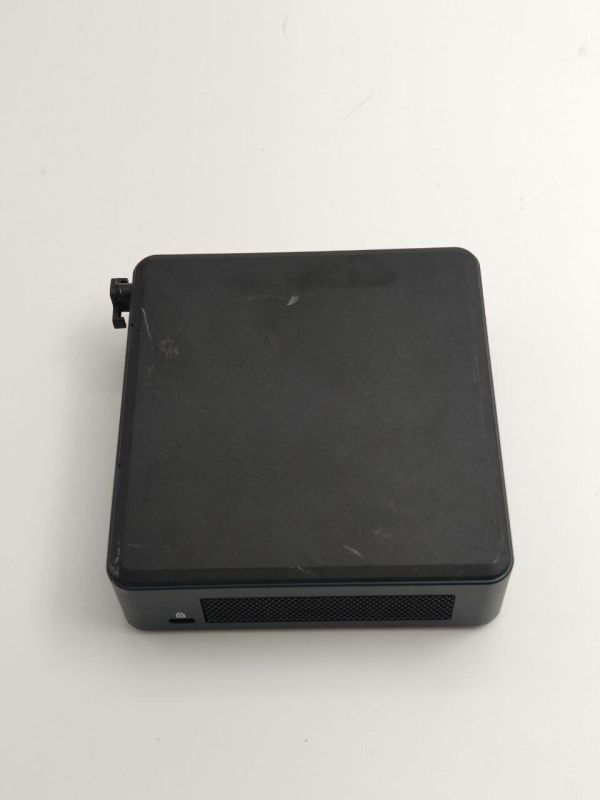 Неттоп Б-клас Intel NUC 11TNBi5 USFF / Intel Core i5-1135G7 (4 (8) ядра по 2.4 - 4.2 GHz) / 8 GB DDR4 / 128 GB SSD / Intel Xe Graphics / USB 3.1 / Wi-Fi / Bluetooth / HDMI / Блок живлення б/в - зображення 6