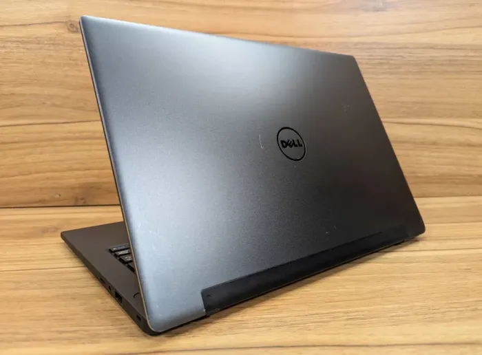 Ультрабук Dell Latitude 7370 / 13.3" (1920x1080) IPS / Intel Core m5-6Y54 (2 (4) ядра по 1.1 - 2.7 GHz) / 16 GB DDR3 / 512 GB SSD / Intel HD Graphics 515 / Windows 10 б/в - зображення 7